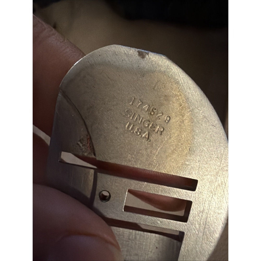 Singer 174529 straight stitch needle plate 401 403 500 503 - Picture 3 of 3